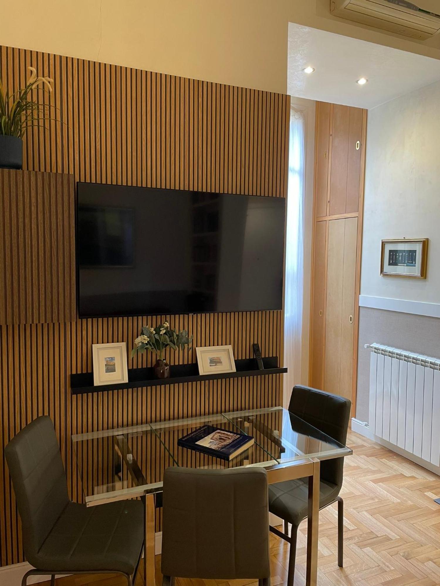 Elian In The Center Of #3 Colosseo Appartement