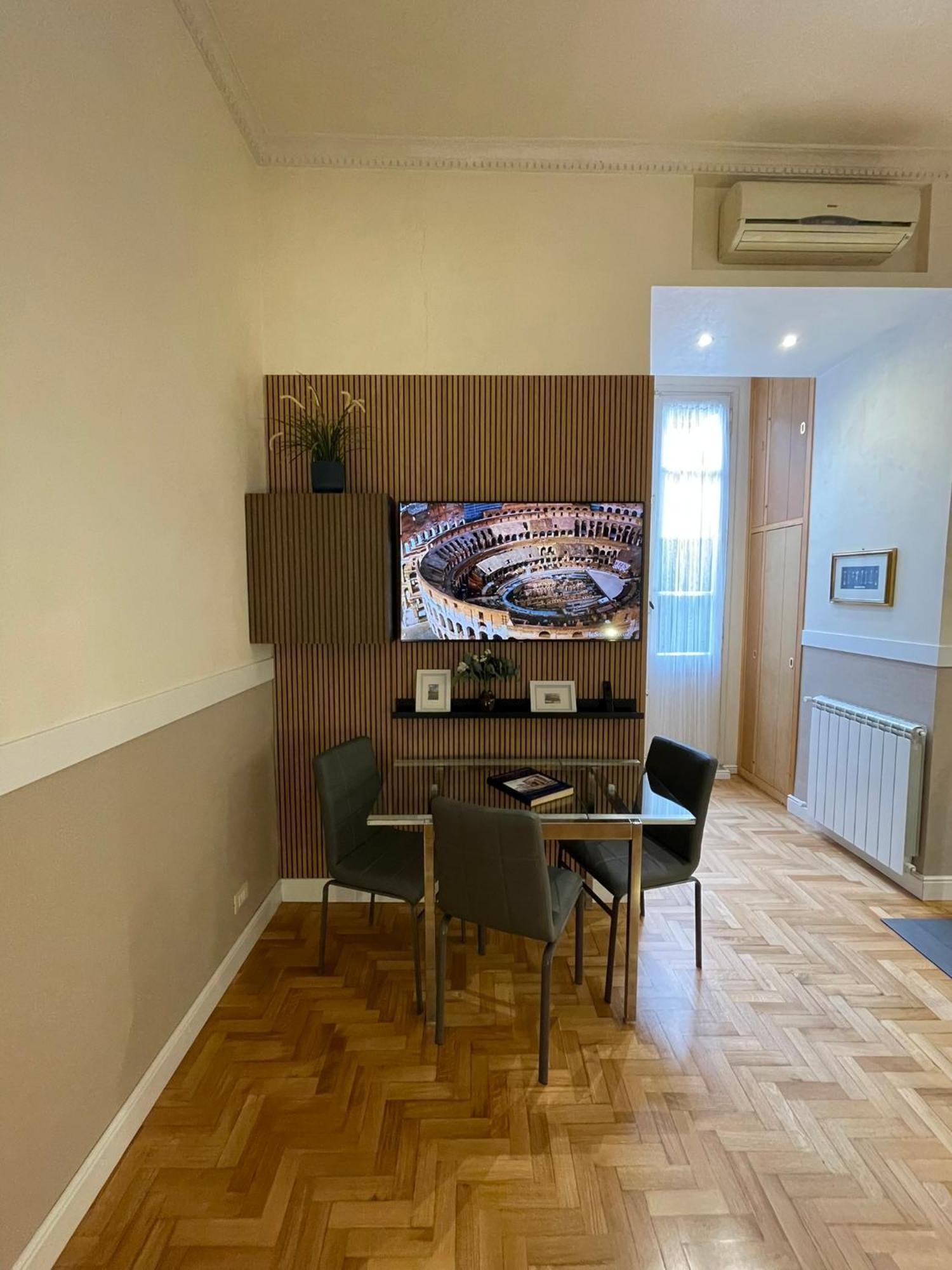 Elian In The Center Of #3 Colosseo Appartement *